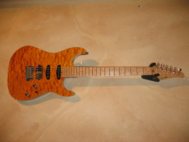 Suhr-STD-Yellow-Quilt.jpg%20(6).JPG (640x480 -- 0 bytes)